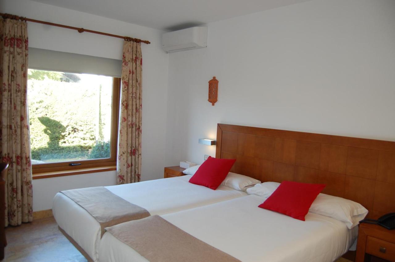 Habitación Triple con aparcamiento