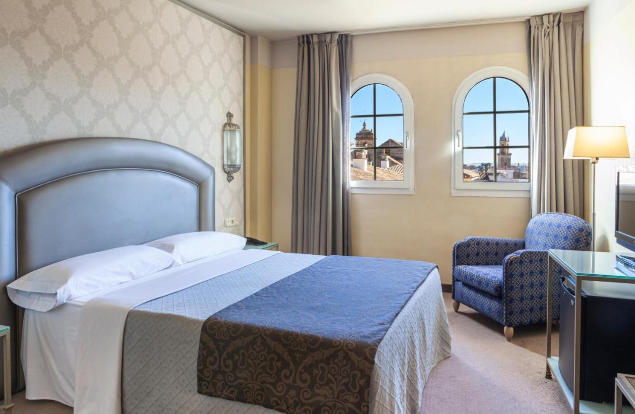 Queen Room,1351398478:JPEG